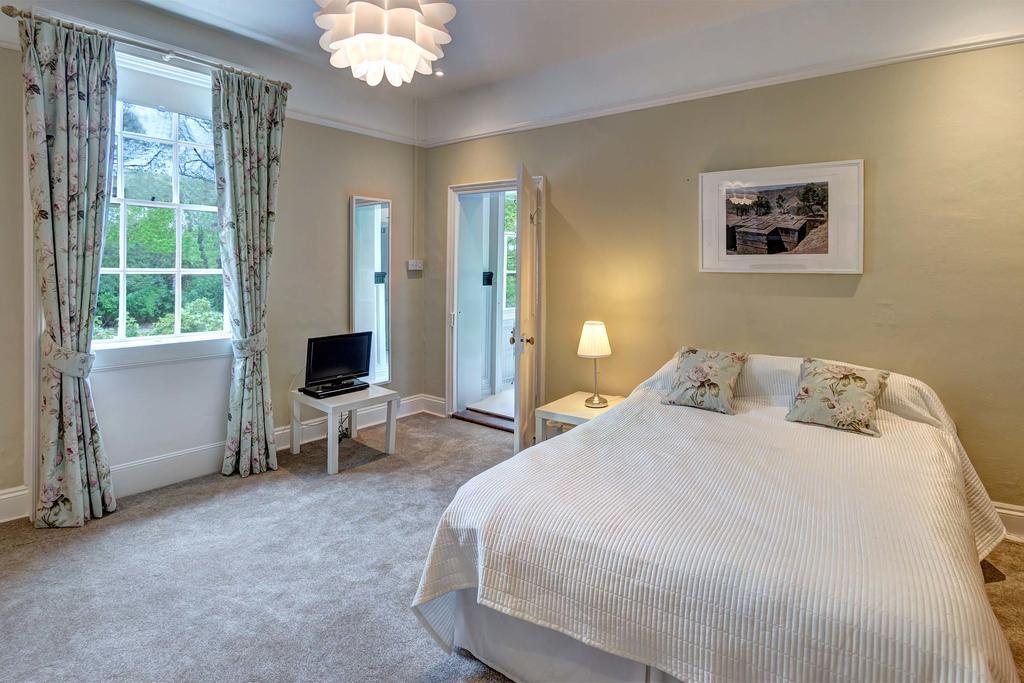 Lingwood Hall ภายนอก รูปภาพ